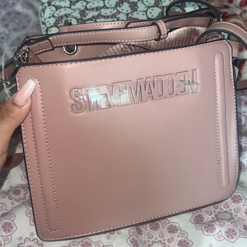 Brand new viral Steve Madden purse